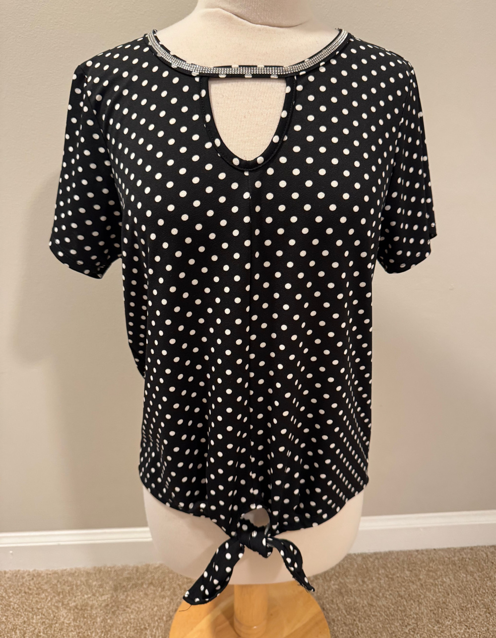 Louise Paris Women PXL Blouse Polka Dot Rhinestone Keyhole Neck Tie Front Top XL